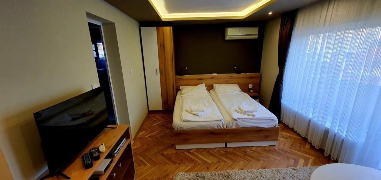 Ivet Guest Rooms ヴァルナ エクステリア 写真